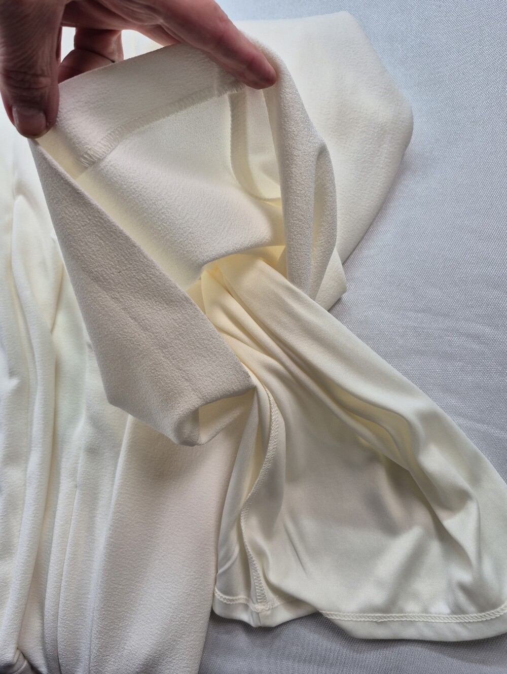 Vince Camuto Women's Size 2  Halter Tie Top Wide Leg Jumpsuit Ivory NWT $138 - Picture 16 of 16